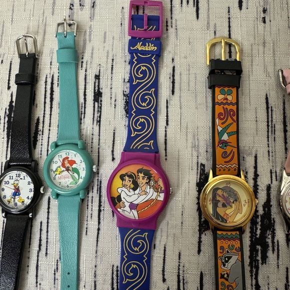 Lot Of 7 Disney Store Watches Vintage Untested Donald Duck Pocahontas Snow White - Picture 3 of 9